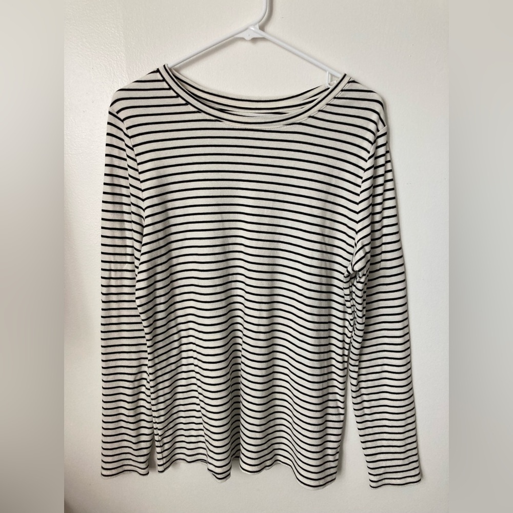 #139. 🆕 NWOT, Time and Tru, Long-Sleeve Striped Shirt, White/Black